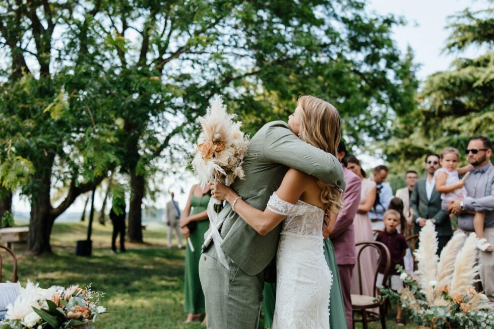 Wedding at Villa Sparina Resort: Italian charm, Gavi vineyards, and impeccable services for Swiss couples dreaming of a refined celebration in Piemonte. Photographer Edoardo Giorio
