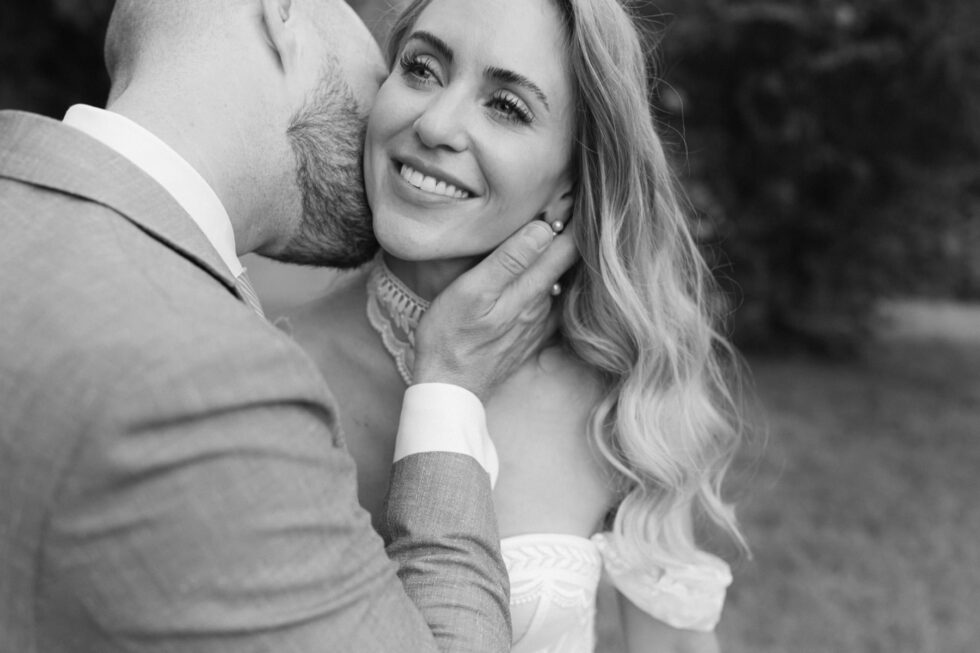 Wedding at Villa Sparina Resort: Italian charm, Gavi vineyards, and impeccable services for Swiss couples dreaming of a refined celebration in Piemonte. Photographer Edoardo Giorio