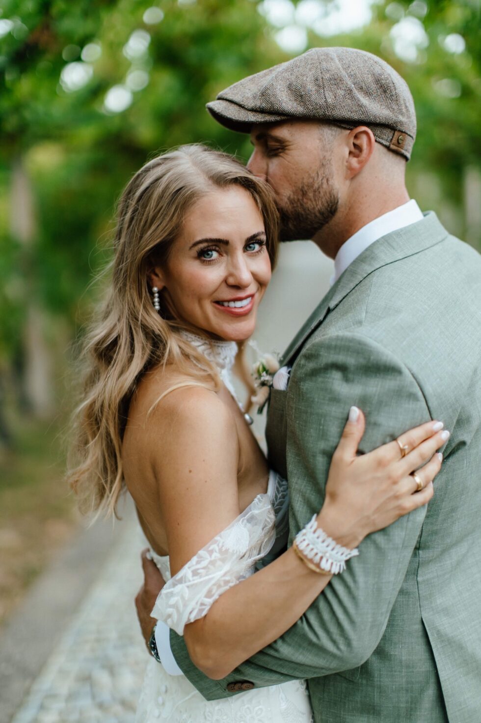 Wedding at Villa Sparina Resort: Italian charm, Gavi vineyards, and impeccable services for Swiss couples dreaming of a refined celebration in Piemonte. Photographer Edoardo Giorio