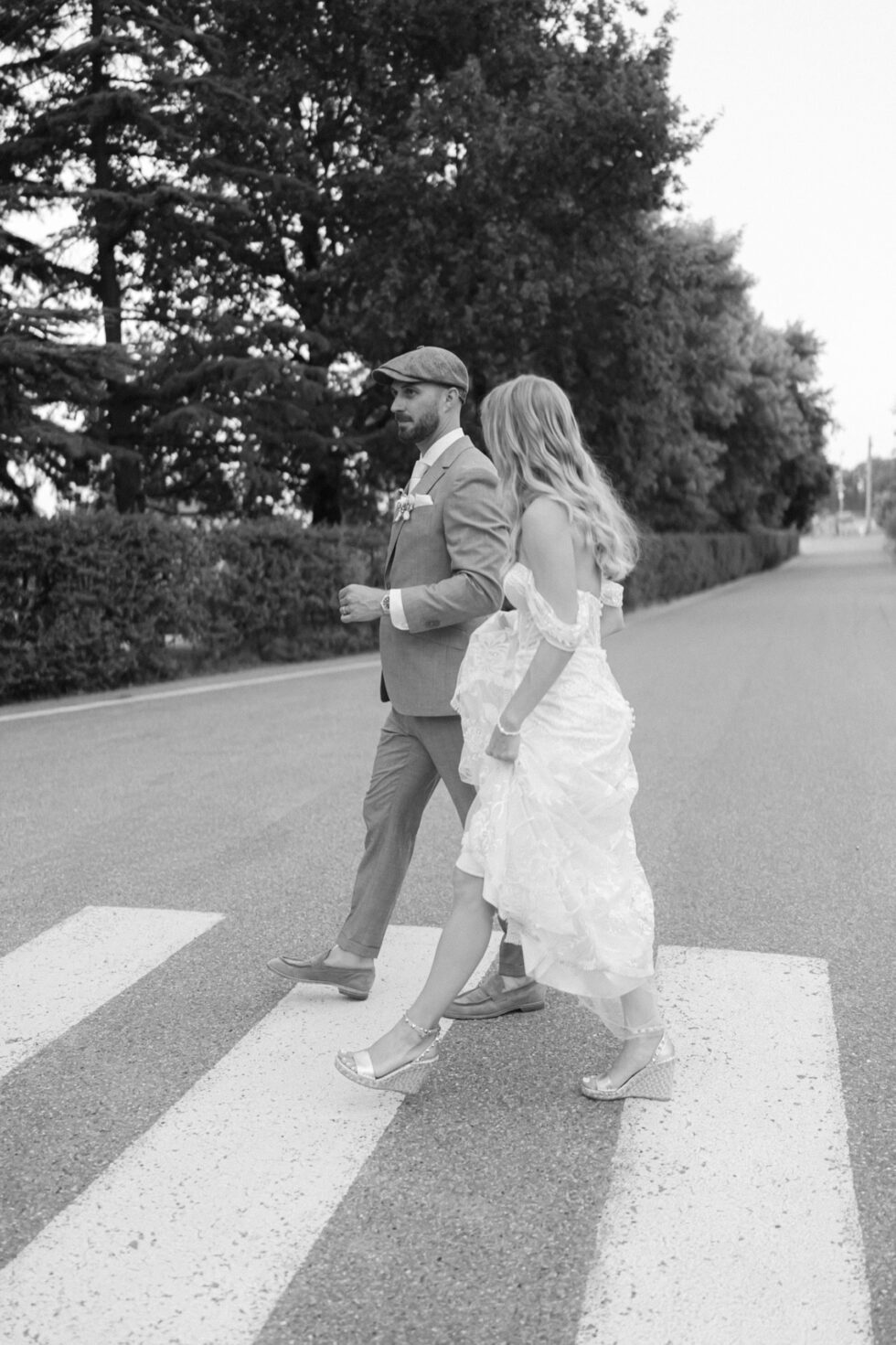Wedding at Villa Sparina Resort: Italian charm, Gavi vineyards, and impeccable services for Swiss couples dreaming of a refined celebration in Piemonte. Photographer Edoardo Giorio