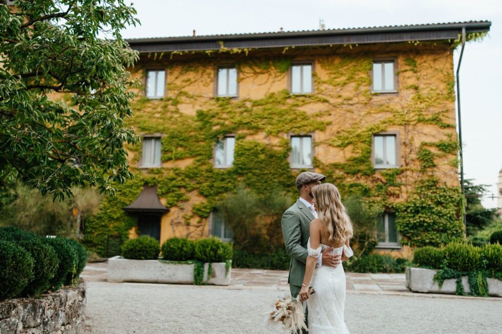Wedding at Villa Sparina Resort: Italian charm, Gavi vineyards, and impeccable services for Swiss couples dreaming of a refined celebration in Piemonte. Photographer Edoardo Giorio